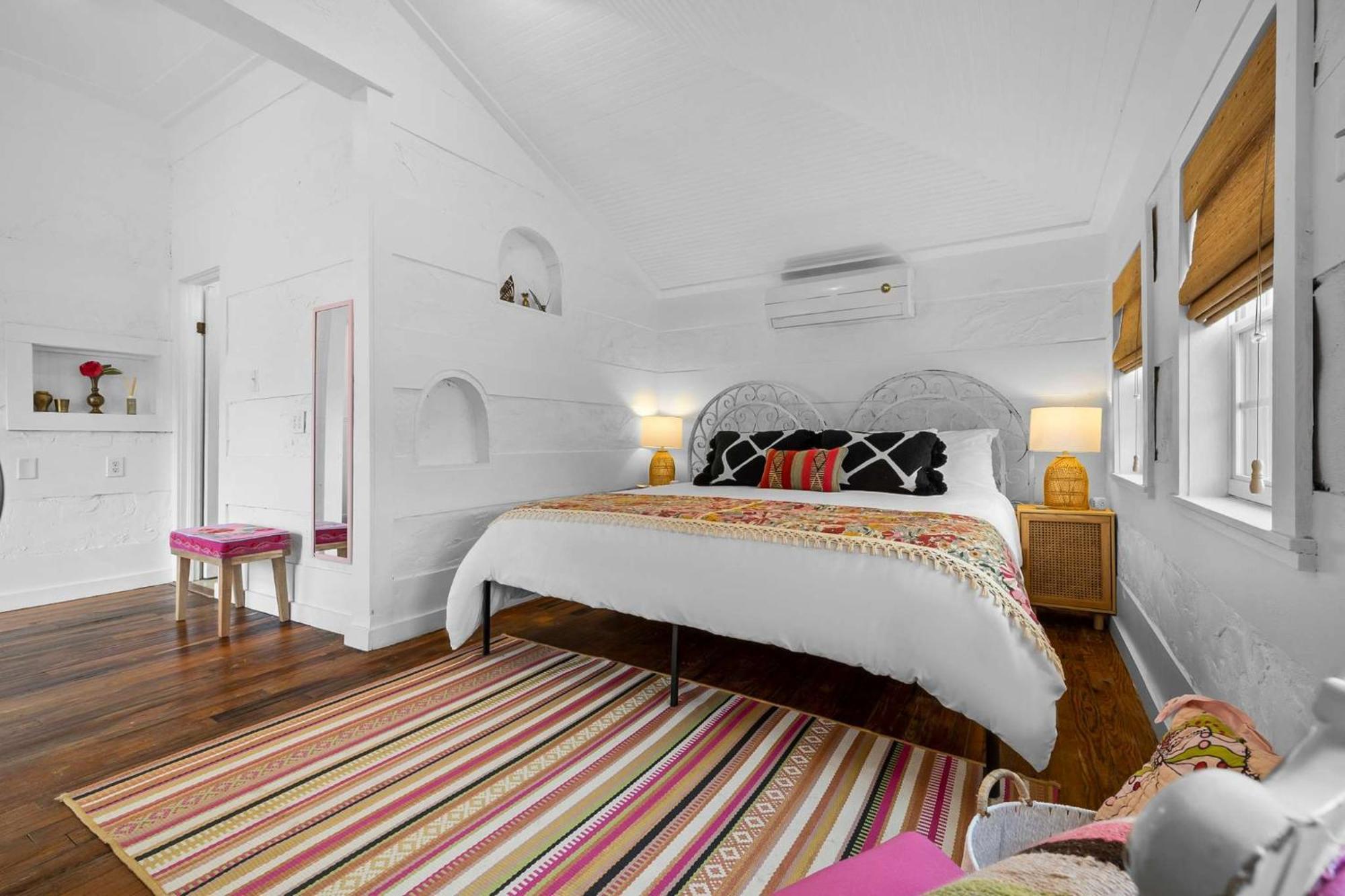 Вилла Pink Duchess - Mins To Main Hot Tub & Fire Pit Фредериксберг Экстерьер фото